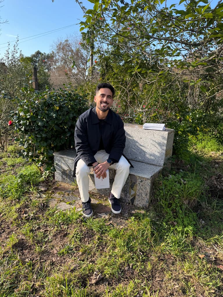 Lo que no te conté mientras crecías -  Hugo Sanmartín